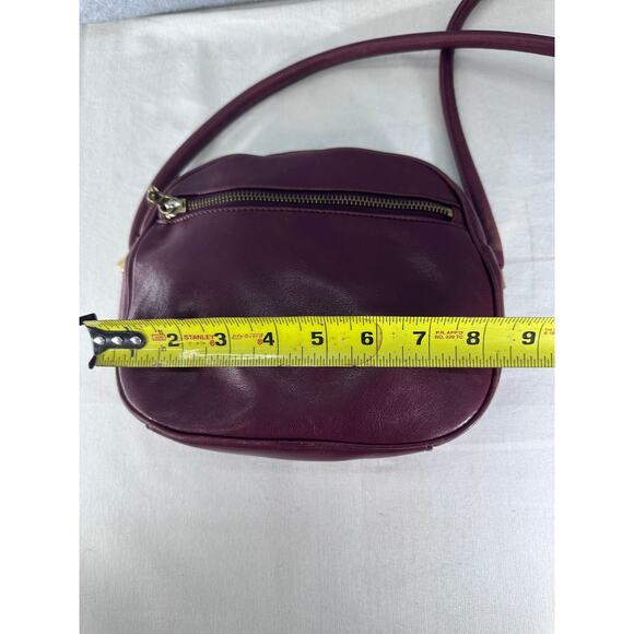 Vintage Etienne Aigner burgundy Crossbody Leather Camera Bag Style Purse Brass - Picture 7 of 10